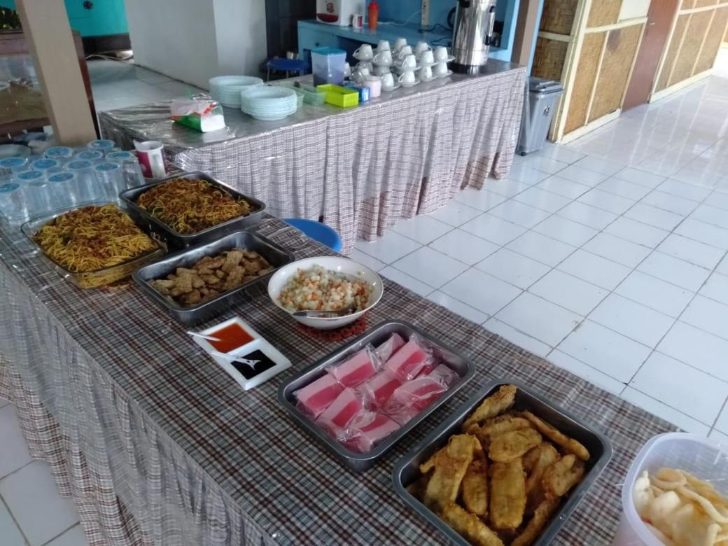 Pondok Wisata dan Restoran Elim Waingapu Exterior foto