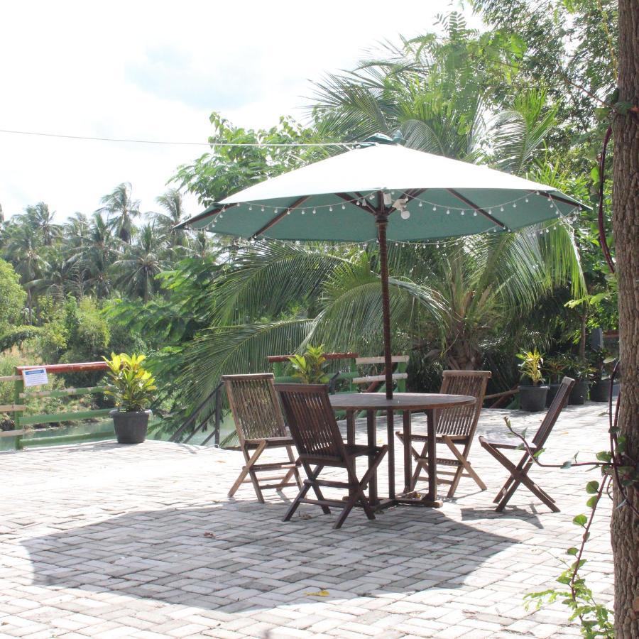 Pondok Wisata dan Restoran Elim Waingapu Exterior foto