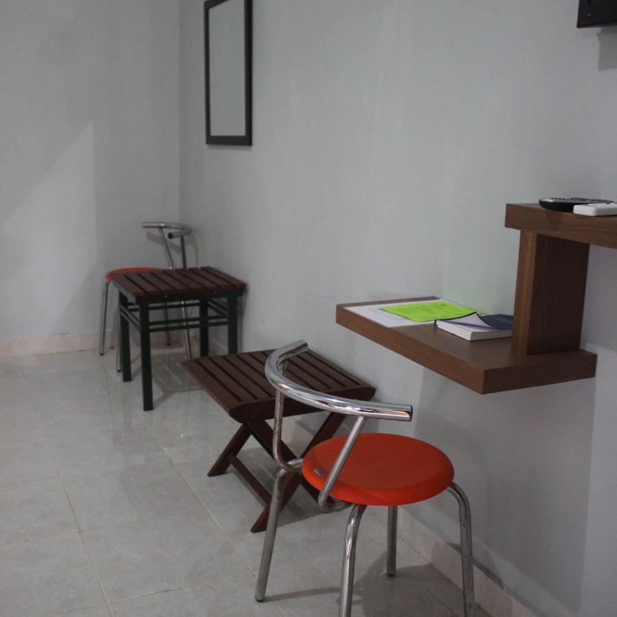 Pondok Wisata dan Restoran Elim Waingapu Exterior foto