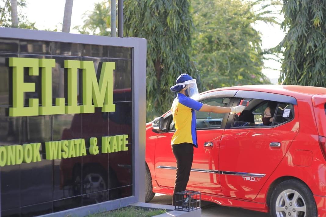 Pondok Wisata dan Restoran Elim Waingapu Exterior foto
